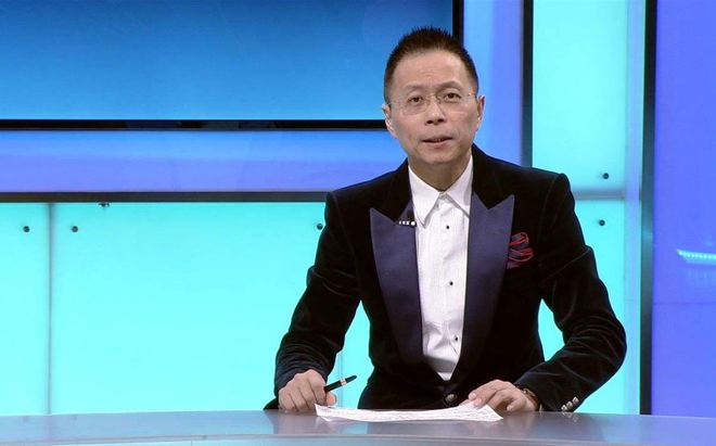 揭秘世界杯神秘女主持：外星生命还是离世解说？