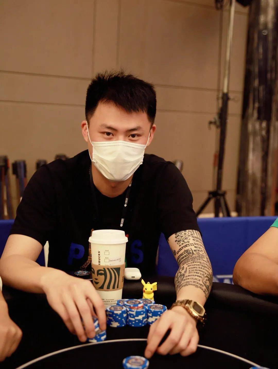 速度与激情！短道速滑世界杯：挑战极限，超越自我