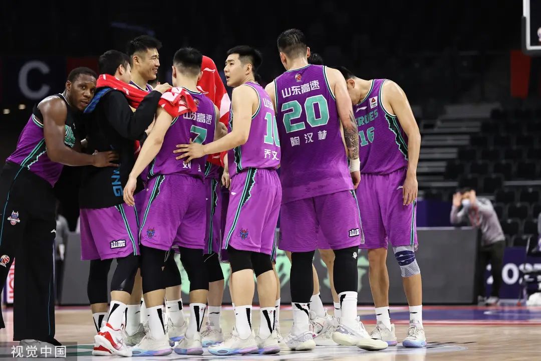 全球篮球狂热：NBA直播如何改变你的观赛体验？
