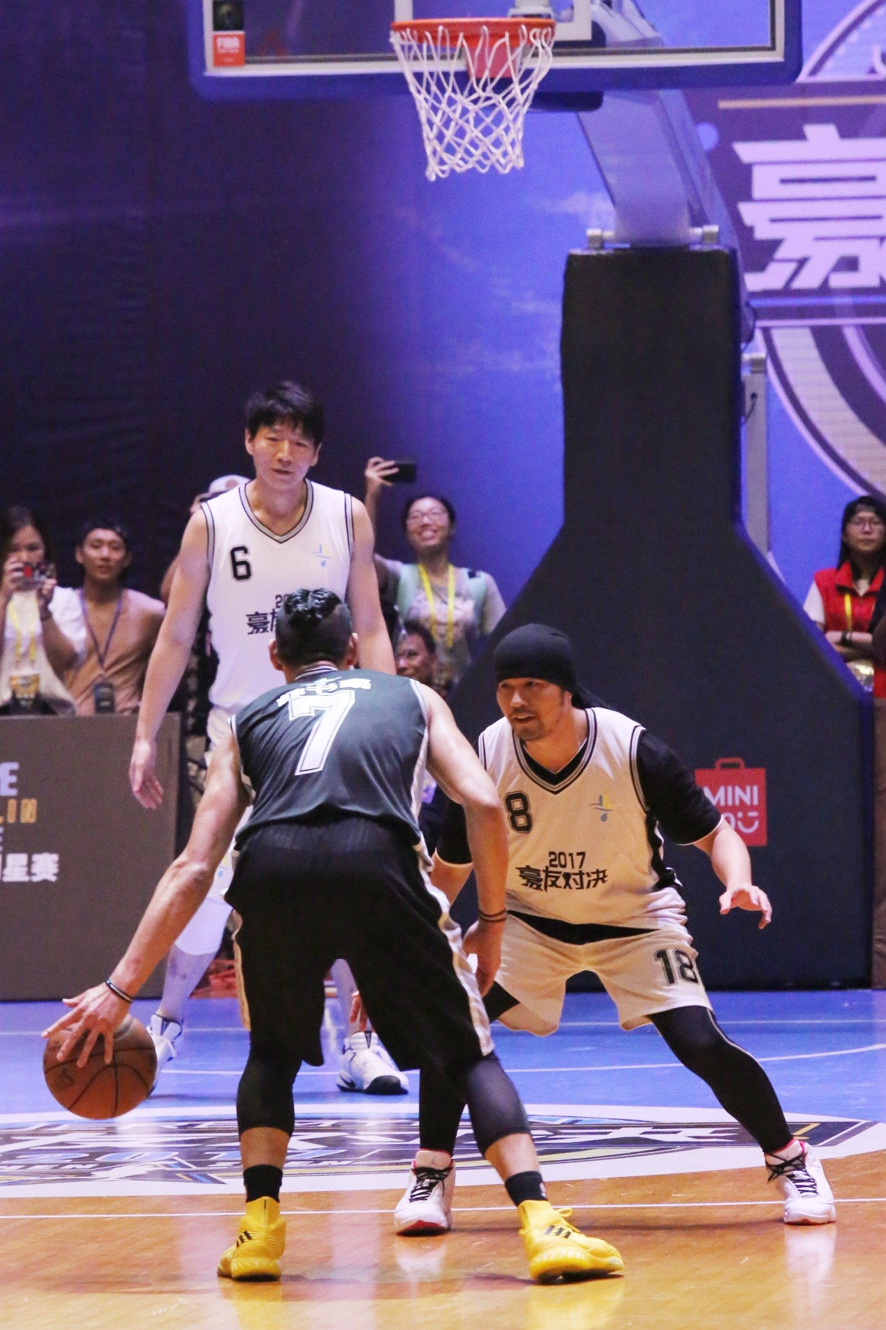 探索泡泡NBA直播：全球同步在线观赏，多元化功能带来深入体验