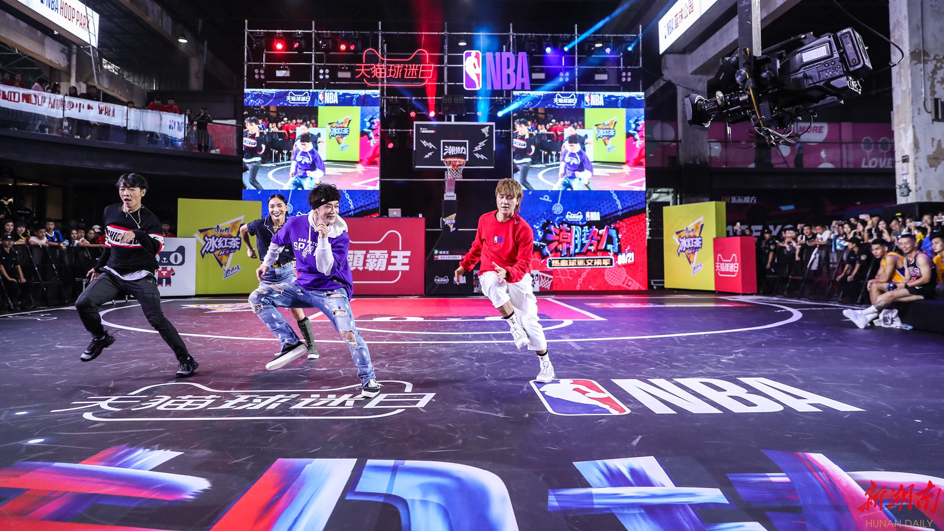 探索篮球热力：NBA直播平台的魅力与影响
