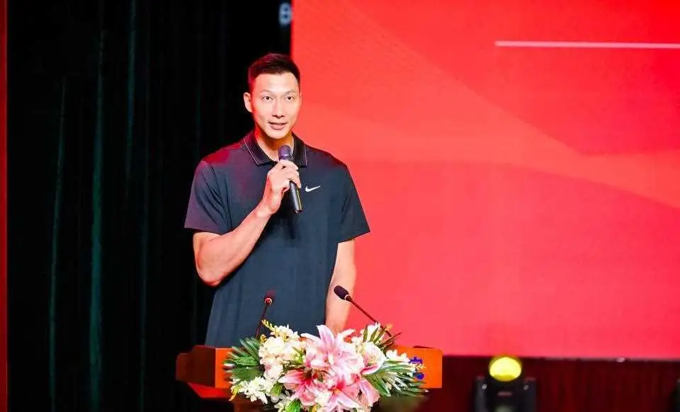 体育爱好者的必读：如何在网络上观看篮球比赛及观赛策略分享